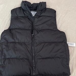 NEW Boys Old Navy black Puffer Vest 8